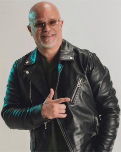 NELSON ARRIETA PRESENTA “MIL HORAS” EN CLAVE SALSA